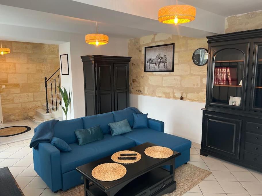 Ferienwohnung Belle Demeure Medocaine Charme Et Convivialite Saint-Julien-Beychevelle Exterior foto